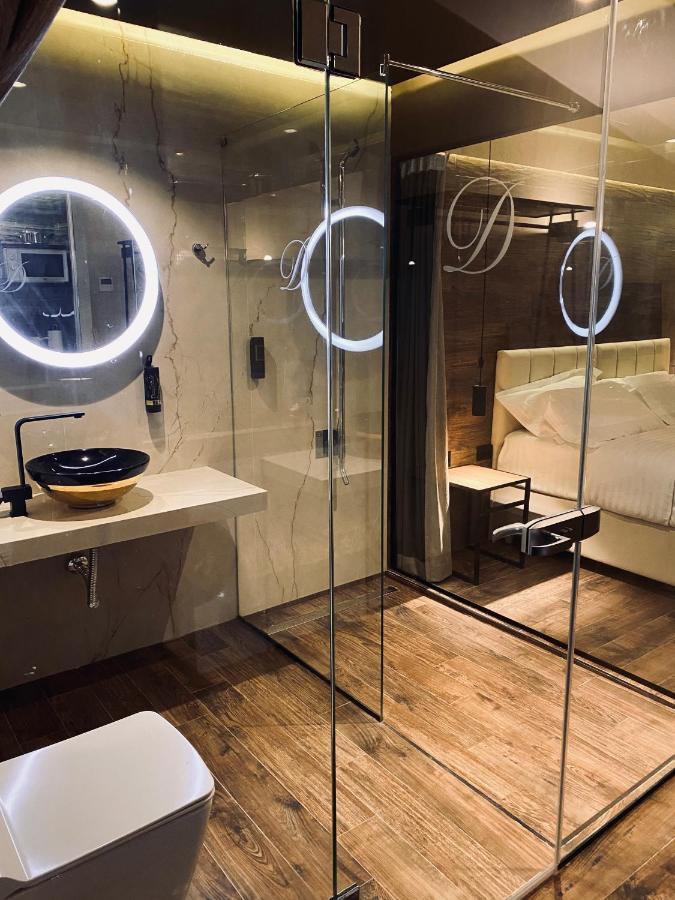 Deluxe Rooms In Blloku Area Тирана Екстериор снимка