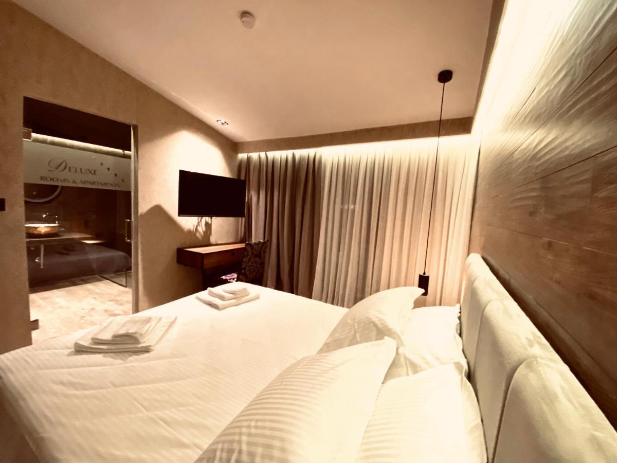 Deluxe Rooms In Blloku Area Тирана Екстериор снимка