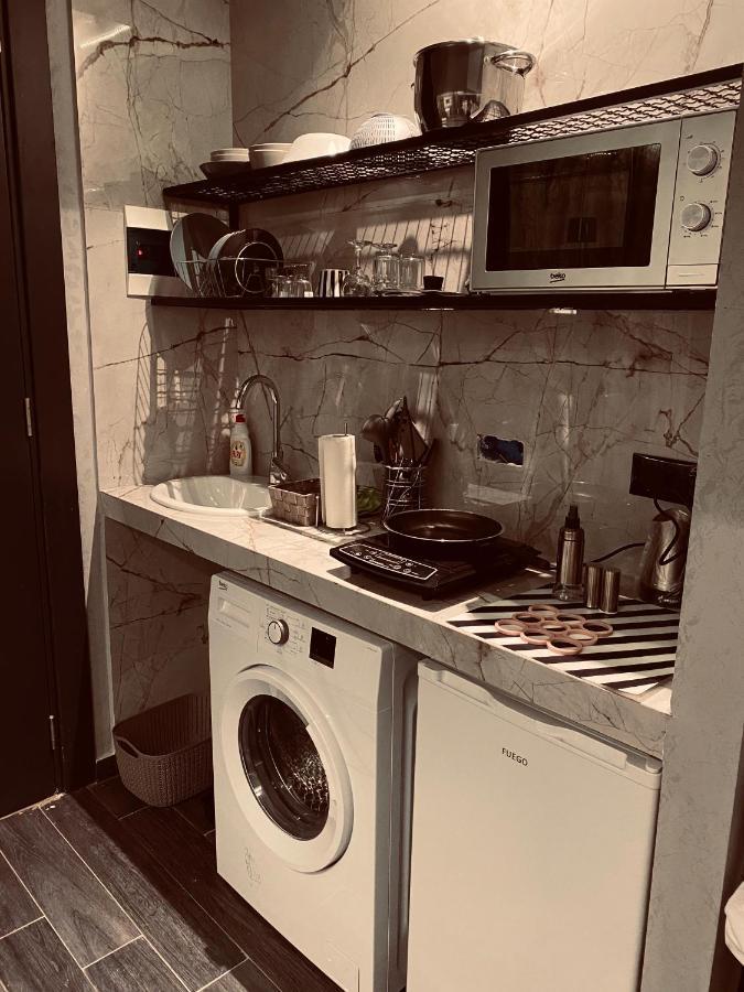 Deluxe Rooms In Blloku Area Тирана Екстериор снимка